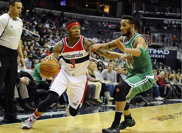 但他与球队 但他与球队